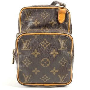 LOUIS VUITTON Authentic Brown Monogram Canvas Pochette Shoulder Bag